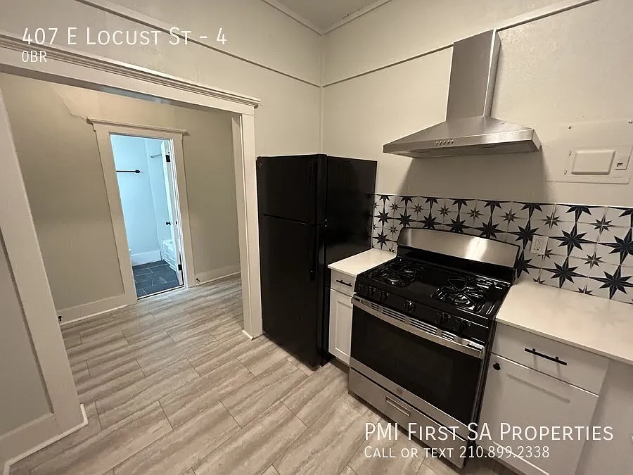 407 E Locust St #4