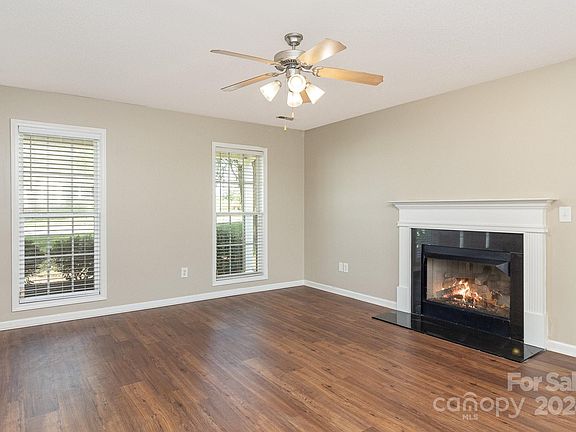 4th image of 4179 Timberwood Dr