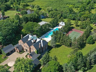 5 Broadleys Ct, Bannockburn, IL, 60015