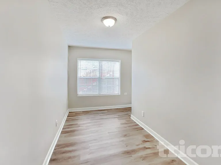 649 Belgium Dr — Photo 13