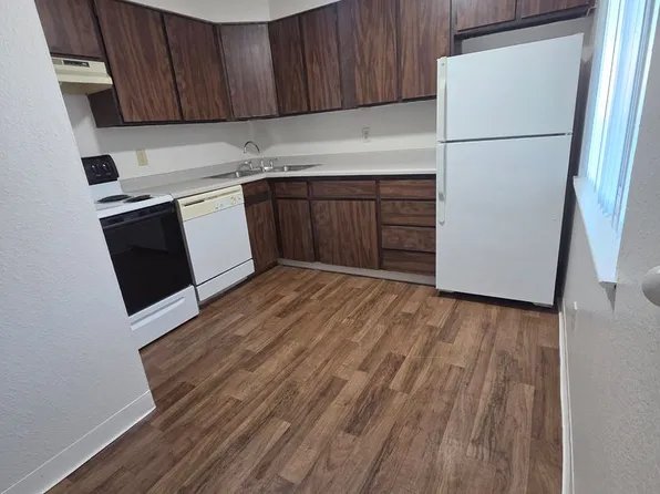 Parkview Villas & Apts, 1800 Idlewild Dr #29, Reno, NV 89509