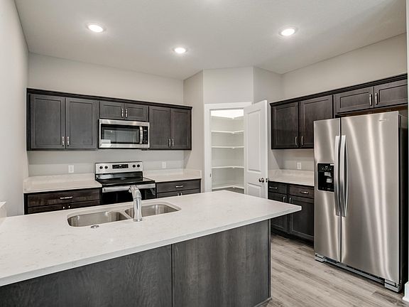 5th image of 506 McKenna St