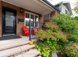 122 Holborne Ave, Toronto, ON M4C2R4