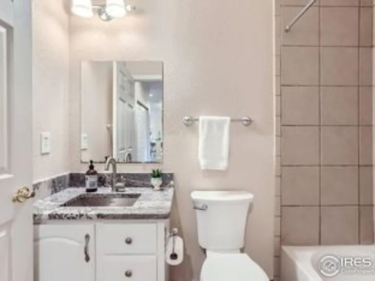 8563 W 48th Pl — Photo 11