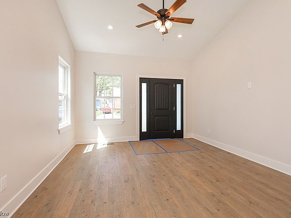 4th image of 8205 Newport Ave