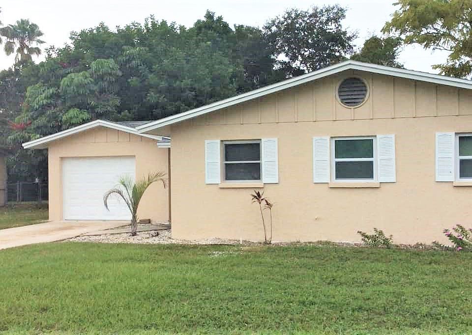 1st image of 1786 Palm Dr