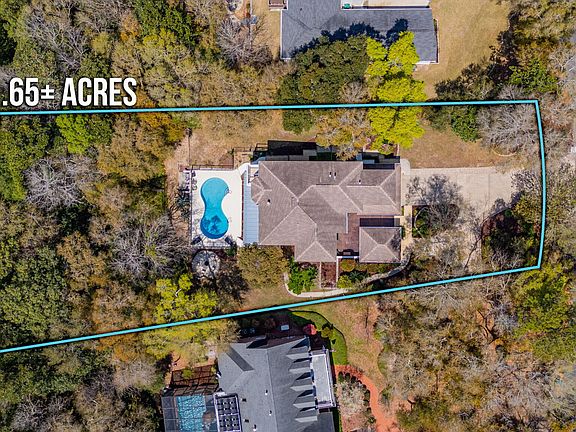 2nd image of 2760 Edgewater Dr