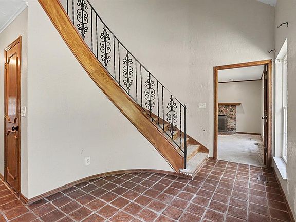 5th image of 2724 Persimmon Creek Dr