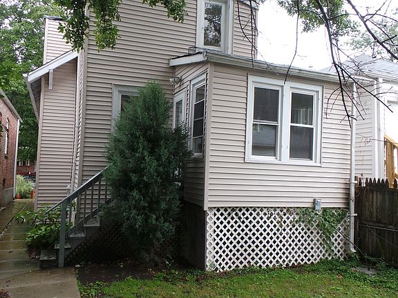 3rd image of 1182 S Lyman Ave
