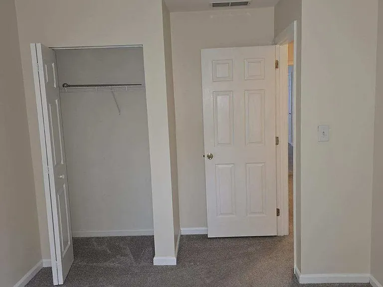 24 Woodcrest Ct — Photo 17