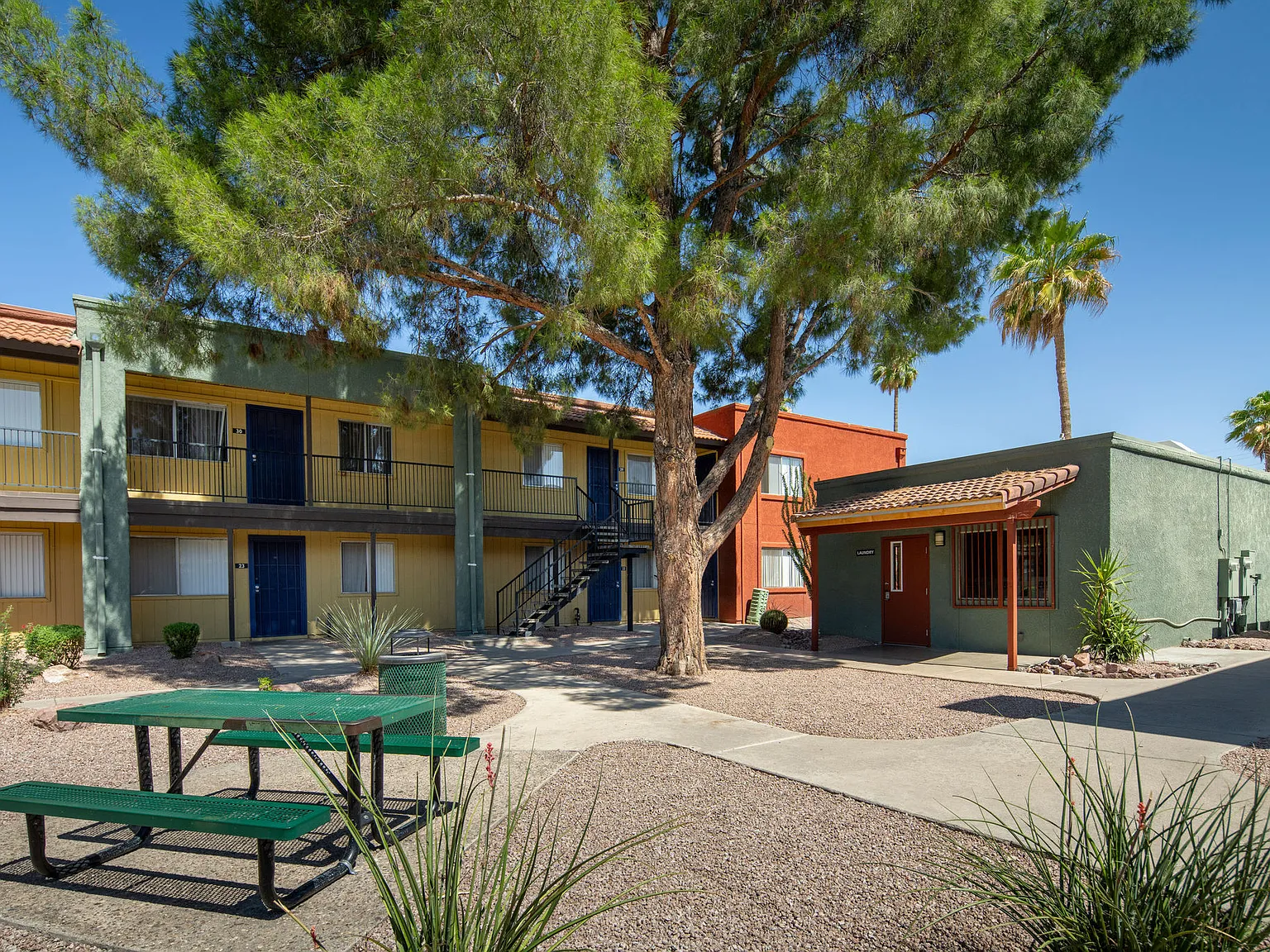Desert Pines — Photo 4