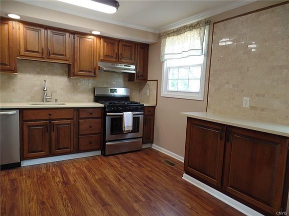 5th image of 8437 Sweetmill Ln
