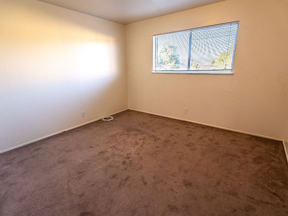 5th image of 1525 Schiller St #J