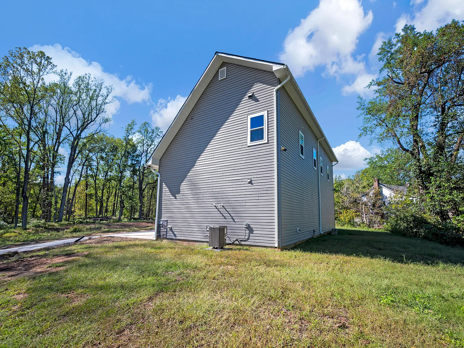 2 bed, 1500 sqft, $1,990 — Photo 4