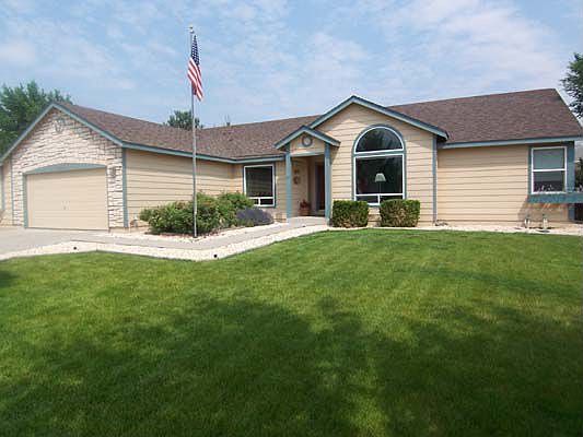 Mature, Park-Like Yards