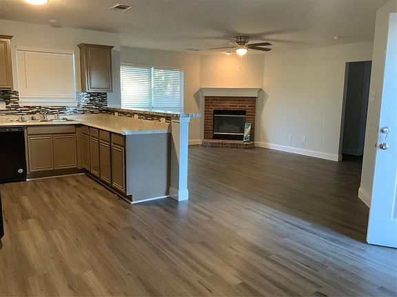 4th image of 1517 Yellowbird Ct
