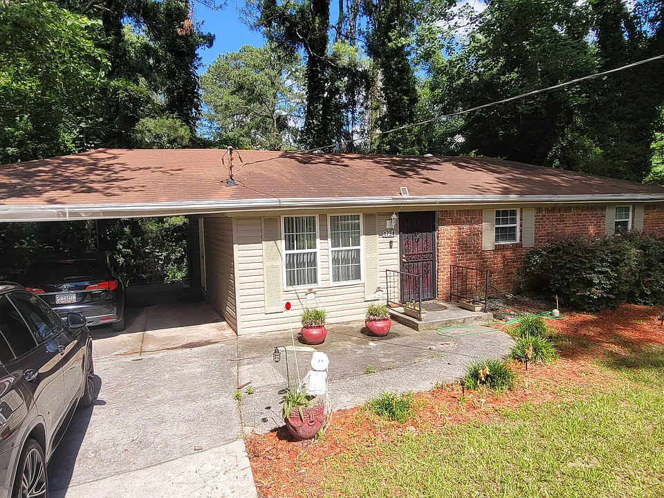 1734 Fairburn Rd SW