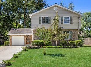127 Deerfield Dr, Cherry Hill, NJ 08034