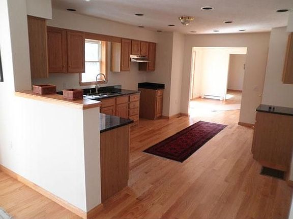 2nd image of 141 Highland St