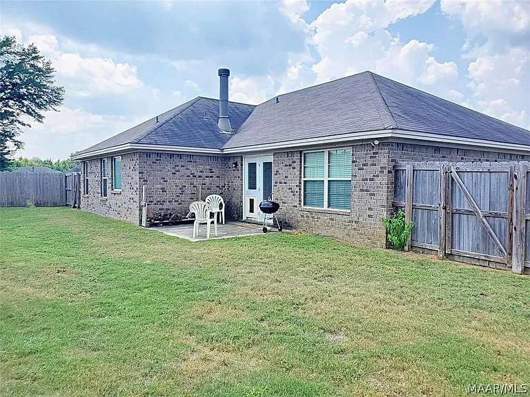 621 George Dr — Photo 13