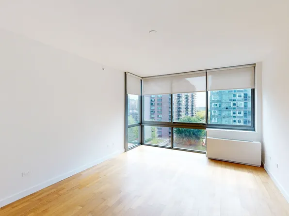 808 Columbus Avenue image 2 of 9