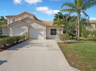10646 Pelican Dr, Wellington, FL 33414