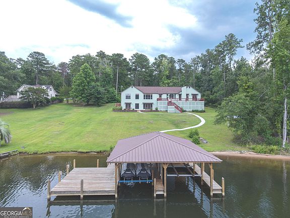 2nd image of 81 Mariners Dr