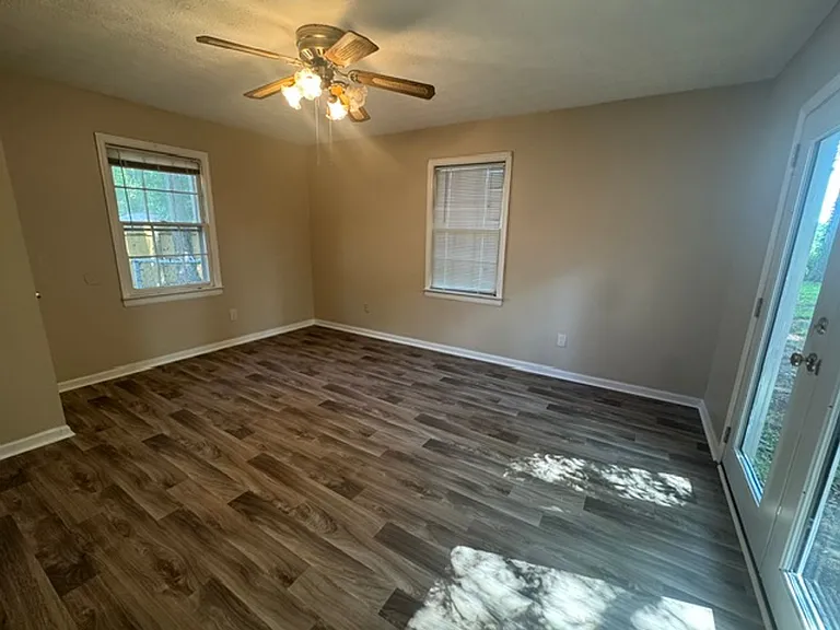 228 Hearthstone Dr — Photo 6