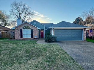 6044 Cambridge Dr, Alexandria, LA 71303