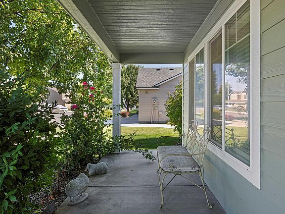 3rd image of 1511 W 39th Ave