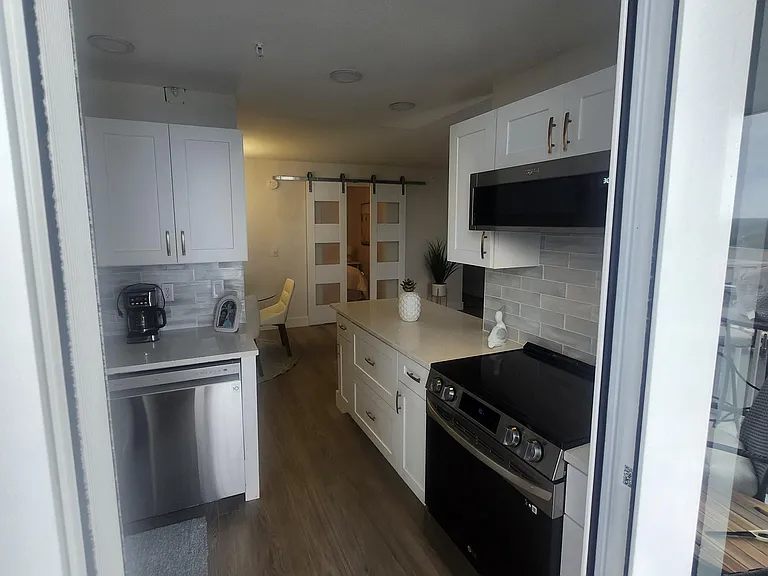 1505 N Riverside Dr #1108 — Photo 9