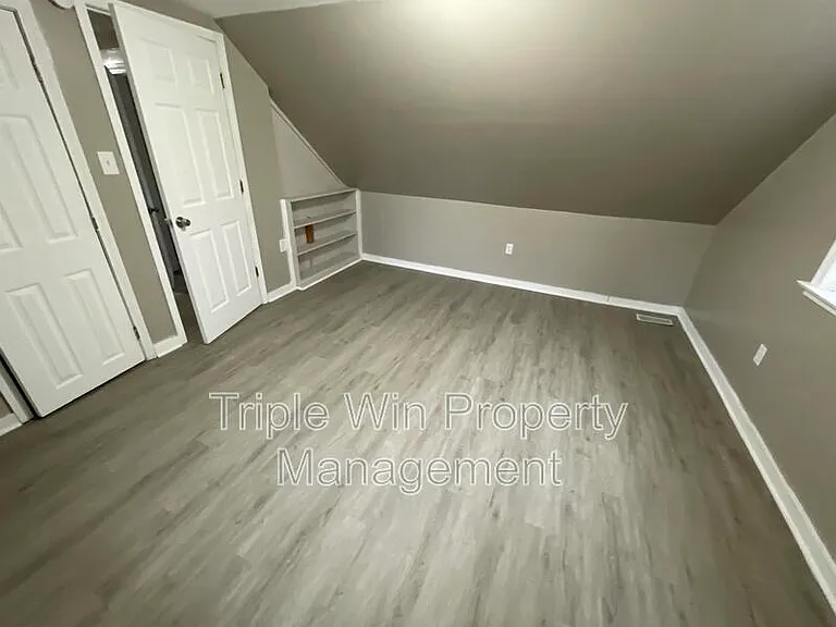 802 Rowles Ave — Photo 32