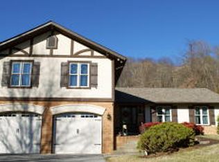 689 Stoney Battery Rd, Troutville, VA 24175