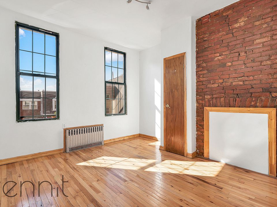 1st image of 242 Melrose St #2F