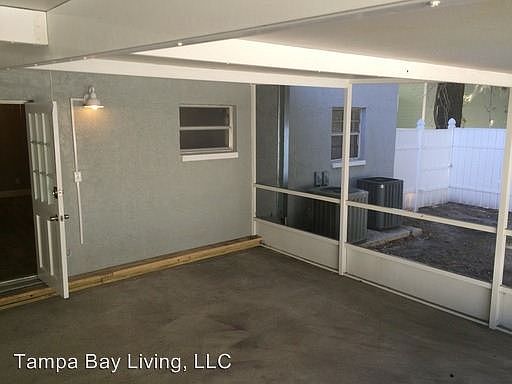 1st image of 205 W Amelia Ave