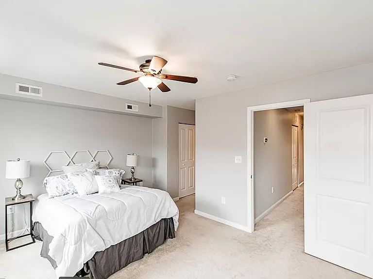 4618 Dillon Pl — Photo 15