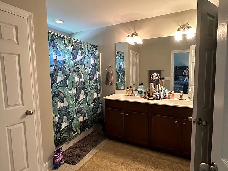 4248 Scharite St — Photo 12