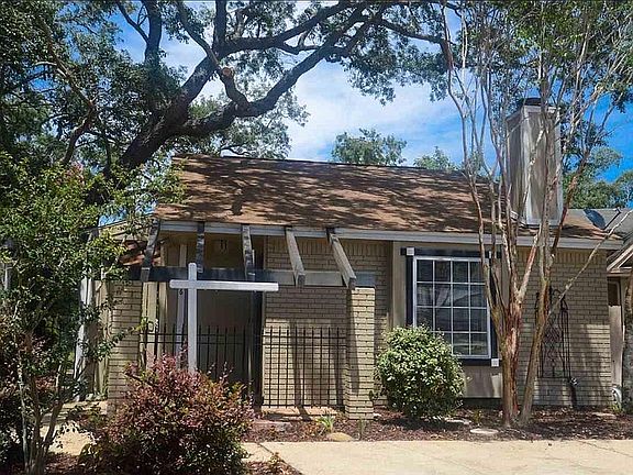 2nd image of 1086 Sanibel Ln