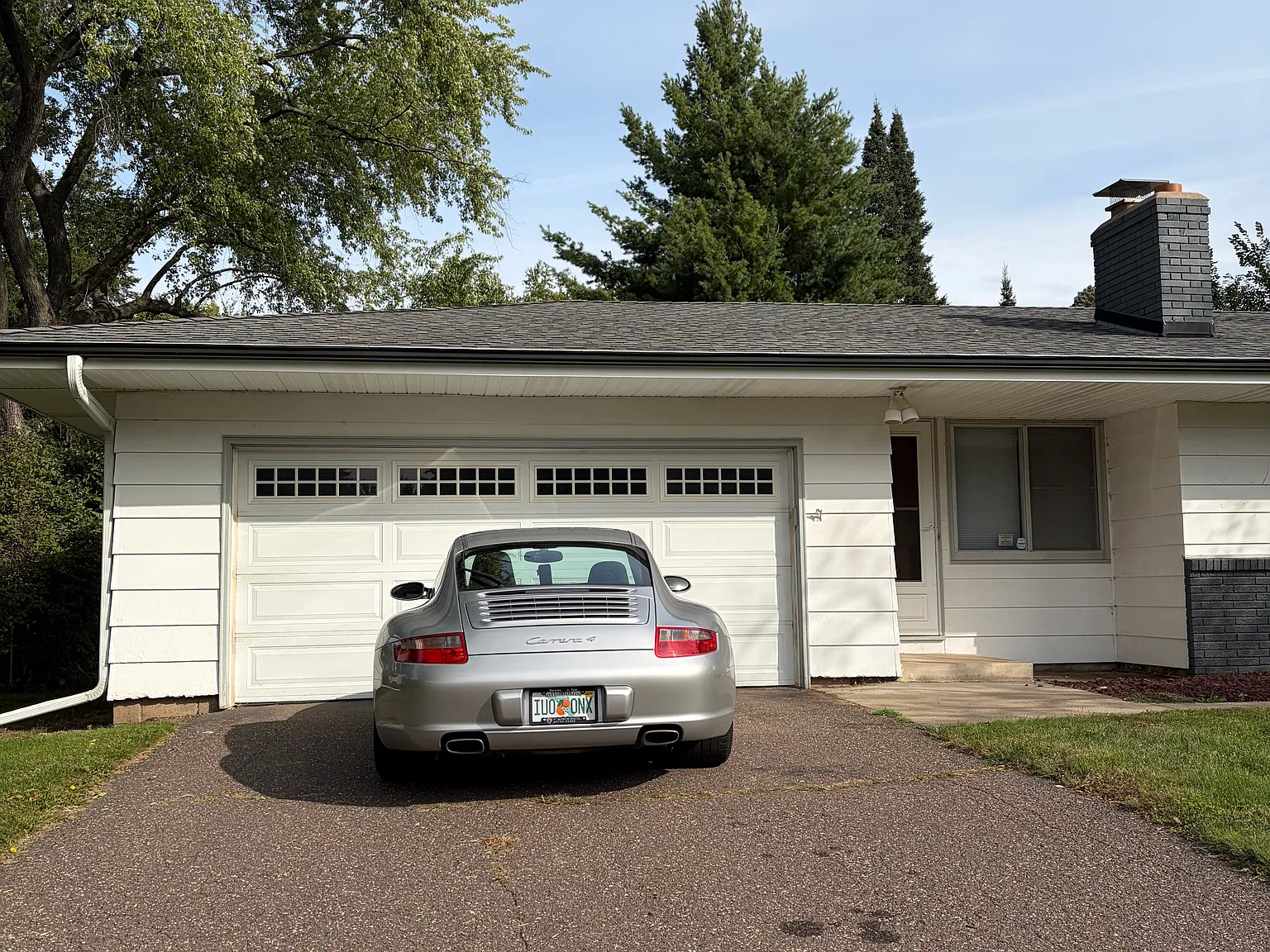 3 bed, 1.5 bath, 1022 sqft, $3,000 — Photo 2