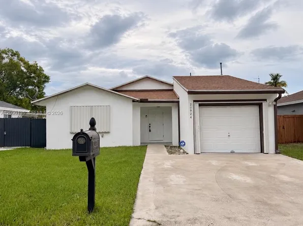 20924 Grouper Dr, Cutler Bay, FL 33189