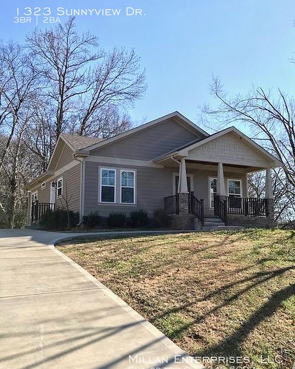 1st image of 1323 Sunnyview Dr
