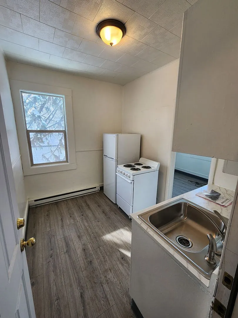 1st Street Apt. — Photo 3