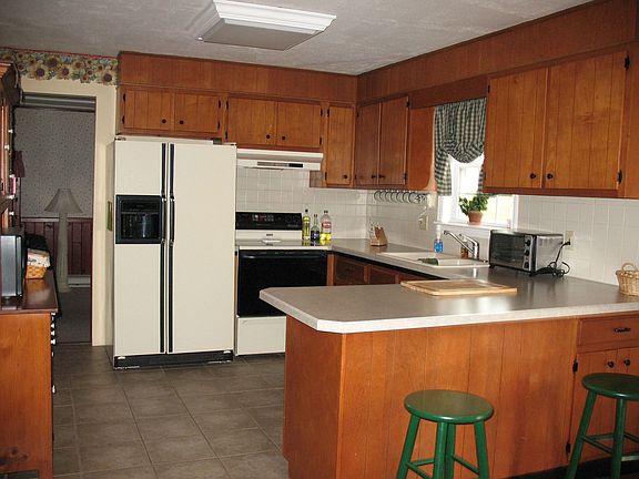 Large, updated kitchen