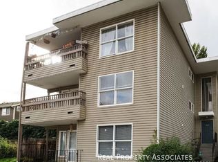 3422 21st Ave W APT 3, Seattle, WA 98199