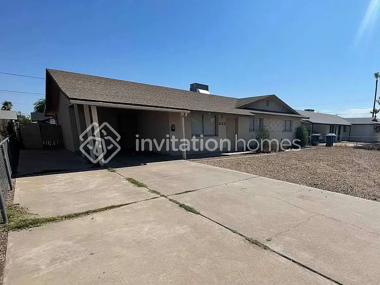 823 W 17th Pl — Photo 1
