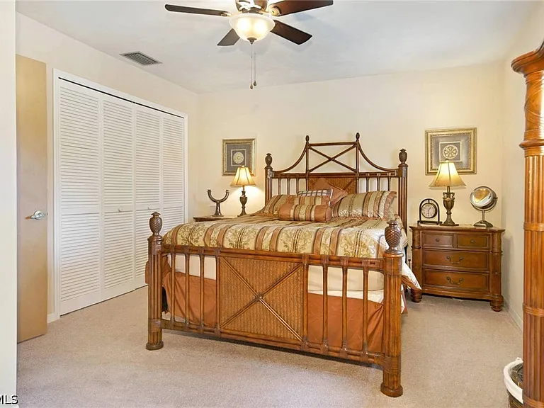 4220 Glasgow Ct — Photo 12