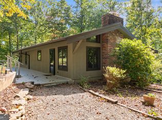 621 Hester Gap Rd, Cleveland, GA 30528
