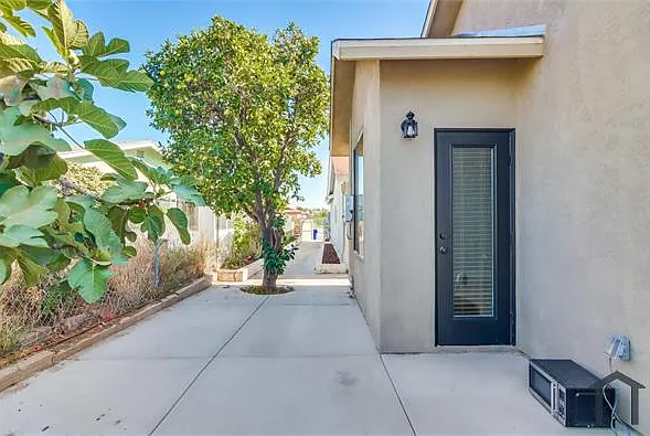 3336 Altadena Ave — Photo 6