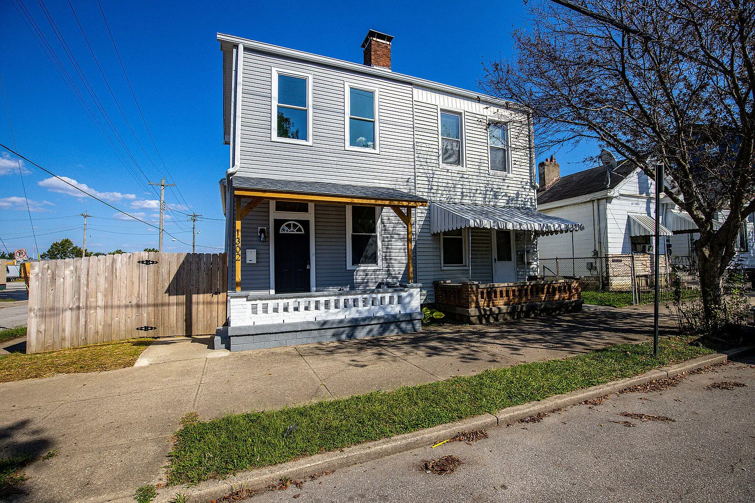 1302 Russell St photo 1