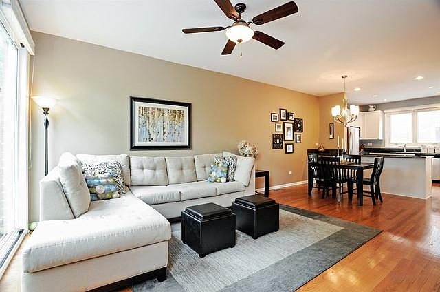1st image of 1827 W Oakdale Ave #1D